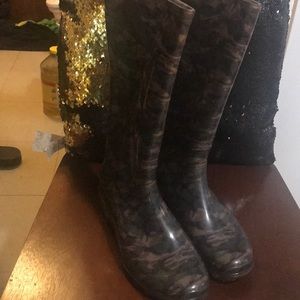 Coach rain boots price is firm no offers